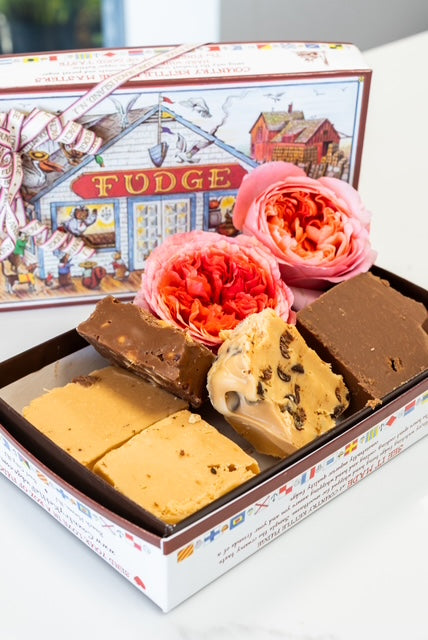 6 Piece gift box of fudge